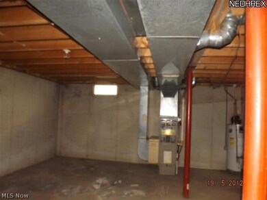 215 Daniels Ave, Conneaut, OH 44030 - photo 6