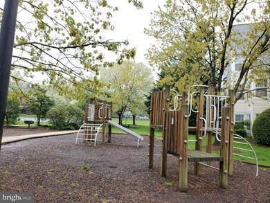 14104 Yardarm Way unit 1002, Laurel, MD 20707 - photo 3