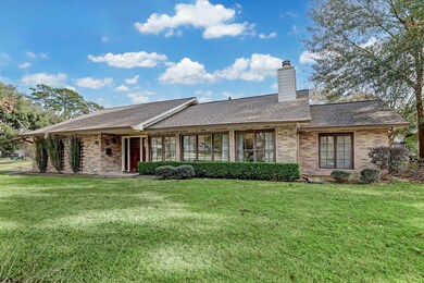 761 W 42nd St, Houston, TX 77018 - photo 2