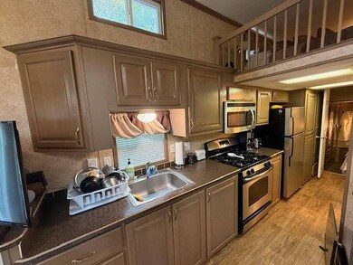 E2-146 Calvary Ct unit E2-146, Gouldsboro, PA 18424 - photo 4