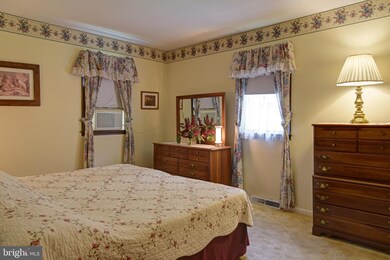 5641 Limeport Pike, Coopersburg, PA 18036 - photo 6