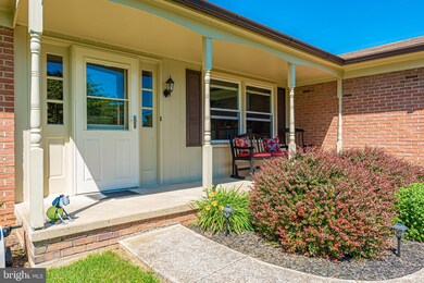 19222 Woodhaven Dr, Hagerstown, MD 21742 - photo 2