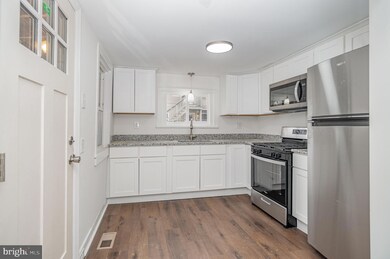 52 S 8th St, Columbia, PA 17512 - photo 5