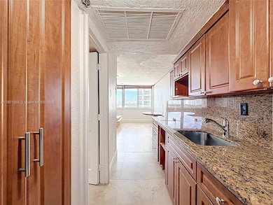 19201 Collins Ave unit 729, Sunny Isles Beach, FL 33160 - photo 7