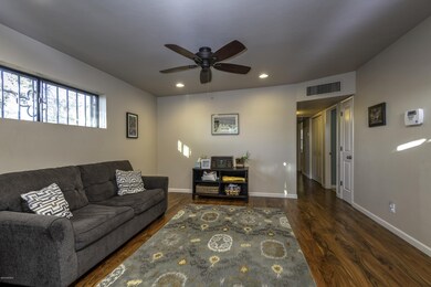 2946 N Euclid Ave (2 of 26)