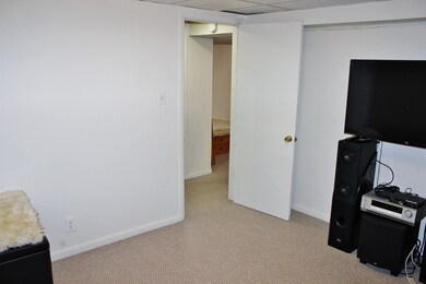 3456 Golfview Dr, Hazel Crest, IL 60429 - photo 5