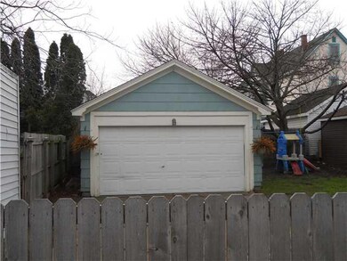 Parking Lot/Garage