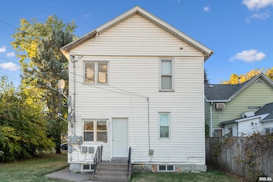 1423 Pershing Blvd, Clinton, IA 52732 - photo 3