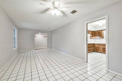 10521 Skyridge Dr, Conroe, TX 77385 - photo 5