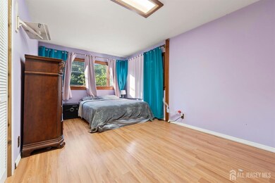 250 Walnut St, Dunellen, NJ 08812 - photo 6