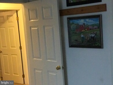 406 Deborah Ct, Chambersburg, PA 17201 - photo 5