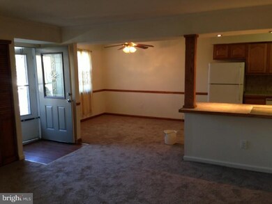325 S Warminster Rd unit C4, Hatboro, PA 19040 - photo 3