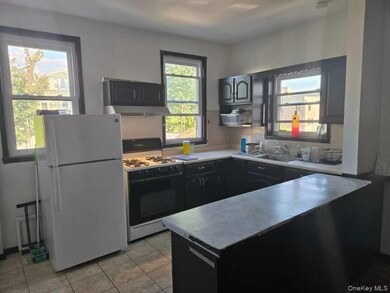 18-13 119th St unit 2, College Point, NY 11356 - photo 2