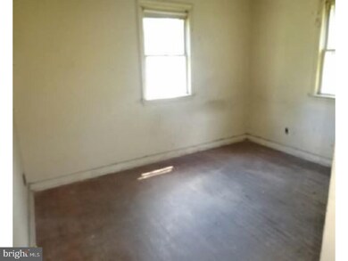 424 Nassau Ave, Paulsboro, NJ 08066 - photo 3