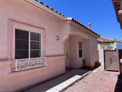 10050 Yellow Canary Ave, Las Vegas, NV 89117 - photo 3