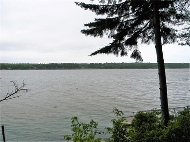 Deep water frontage on the Sheepscot...