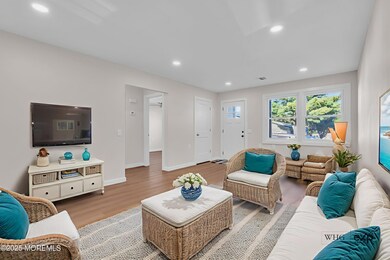 014_dsc08305_901 - Living Room - Coastal