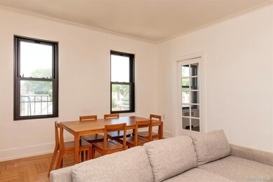 Thomas Edison unit 3, Forest Hills, NY 11375 - photo 3