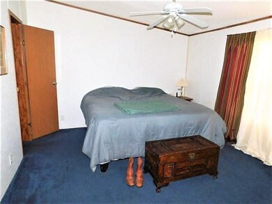 1008 E Jordan Rd, Colcord, OK 74338 - photo 7