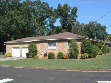 300 Manor St, Gadsden, AL 35901 - photo 4