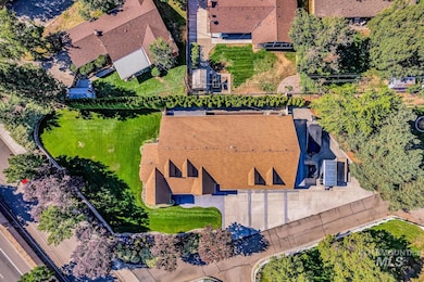 Aerial view of property and surrounding area