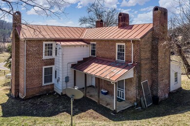 635 Forest Grove Rd unit 703, Lexington, VA 24450 - photo 6