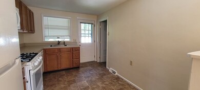 173 Manzella Ct, Rockland, MA 02370 - photo 3