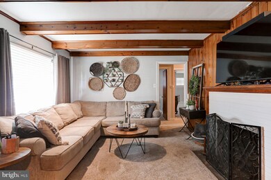 631 Walton St, Lemoyne, PA 17043 - photo 3