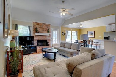 105 Marseille Dr, Hurst, TX 76054 - photo 6