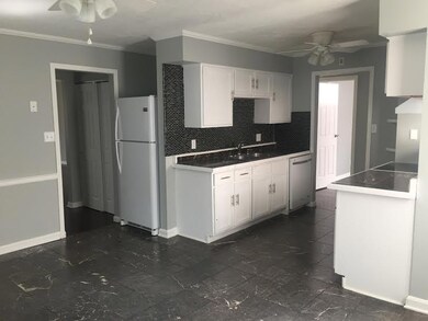 4095 Colby kitchen