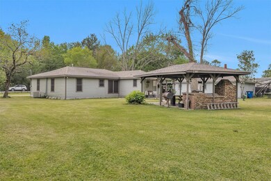 1725 Strawn Rd, Houston, TX 77039 - photo 5