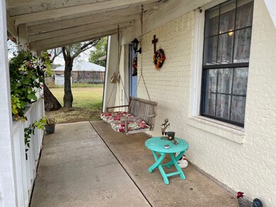 136 Cindy Ln, Weatherford, TX 76085 - photo 3