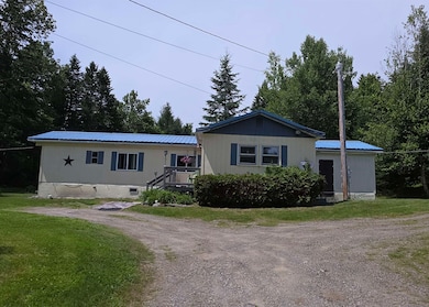 23 E Colebrook Rd, Colebrook, NH 03576 - photo 2