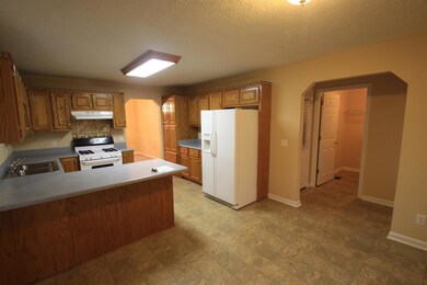 349 W Doak Rd, Manchester, TN 37355 - photo 7