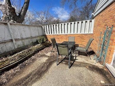 38330 Newcastle St, Clinton Township, MI 48036 - photo 3