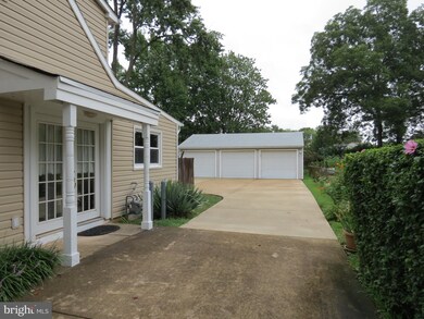 104 Courtney Dr, Manassas Park, VA 20111 - photo 3