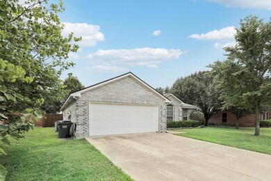 1113 Cedar Lake Ct, Wylie, TX 75098 - photo 2