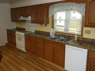 427 N Main St, Princeton, IL 61356 - photo 7