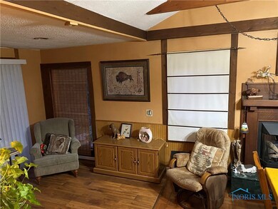 Large Family Room with Gas Fireplace