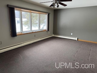 445 Lawrence St, Kingsford, MI 49802 - photo 6