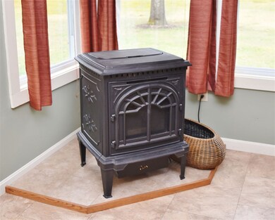 268 Silver Ln, Vernon, VT 05354 - photo 7