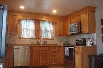 17 Jeannette Ave, Old Orchard Beach, ME 04064 - photo 3