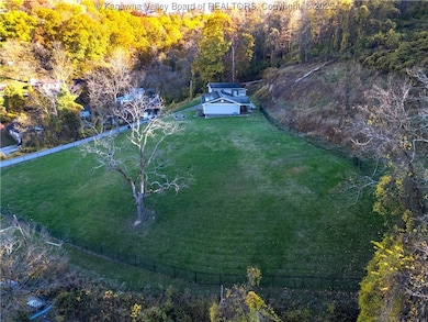 1817 Davis Cir, Charleston, WV 25387 - photo 5