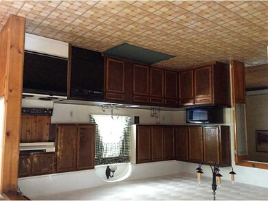 Kitchen. open kitchen with eat in area