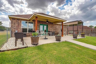 122 Trailwood Dr, Joshua, TX 76058 - photo 5