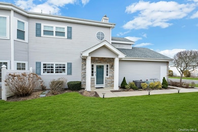 521 Highland Ct unit 521, Moriches, NY 11955 - photo 2