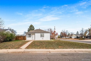 845 Macon St, Aurora, CO 80010 - photo 3