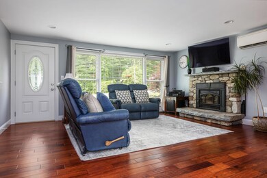 61 Varney Mill Rd Windham ME-large-007-0