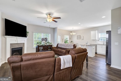 572 Brightleaf Cir, Hinesville, GA 31313 - photo 4