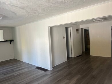 412 E 4th St, Wellston, OH 45692 - photo 5